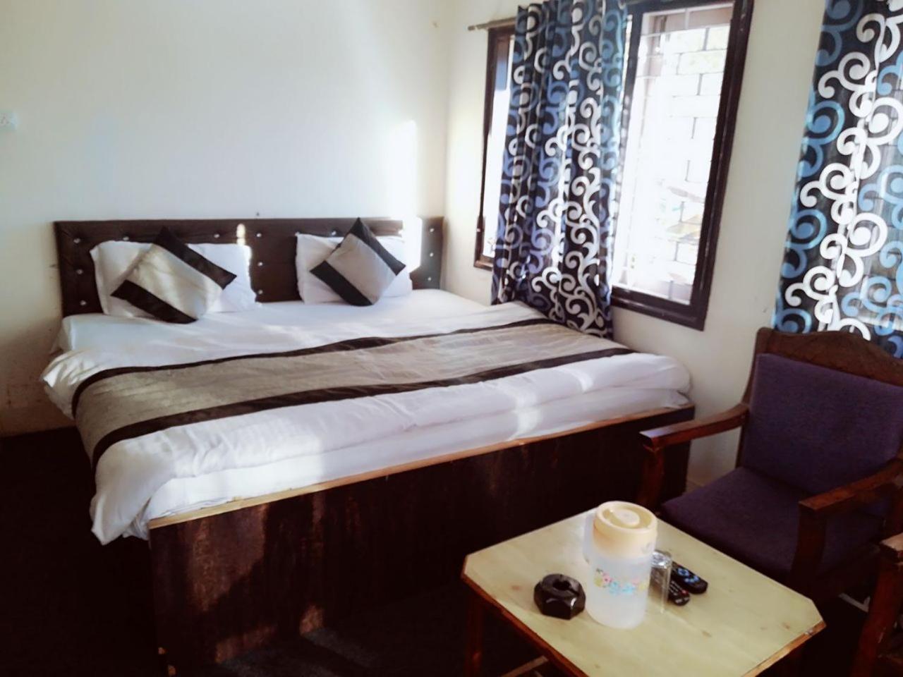 Goroomgo Luxury Stay Mall Road Nainital Buitenkant foto